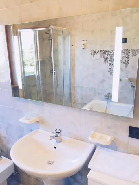 Nocleg ze śniadaniem Bed&Breakfast Zattieri Ponte nellʼAlpi Włochy